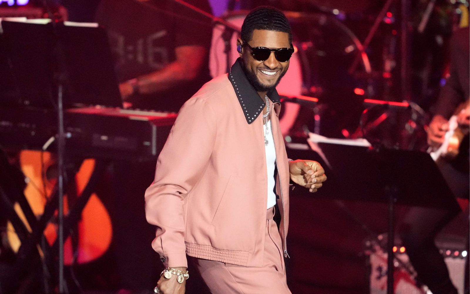 USHER FIRST ARTIST FEATURED IN TWITTER'S 