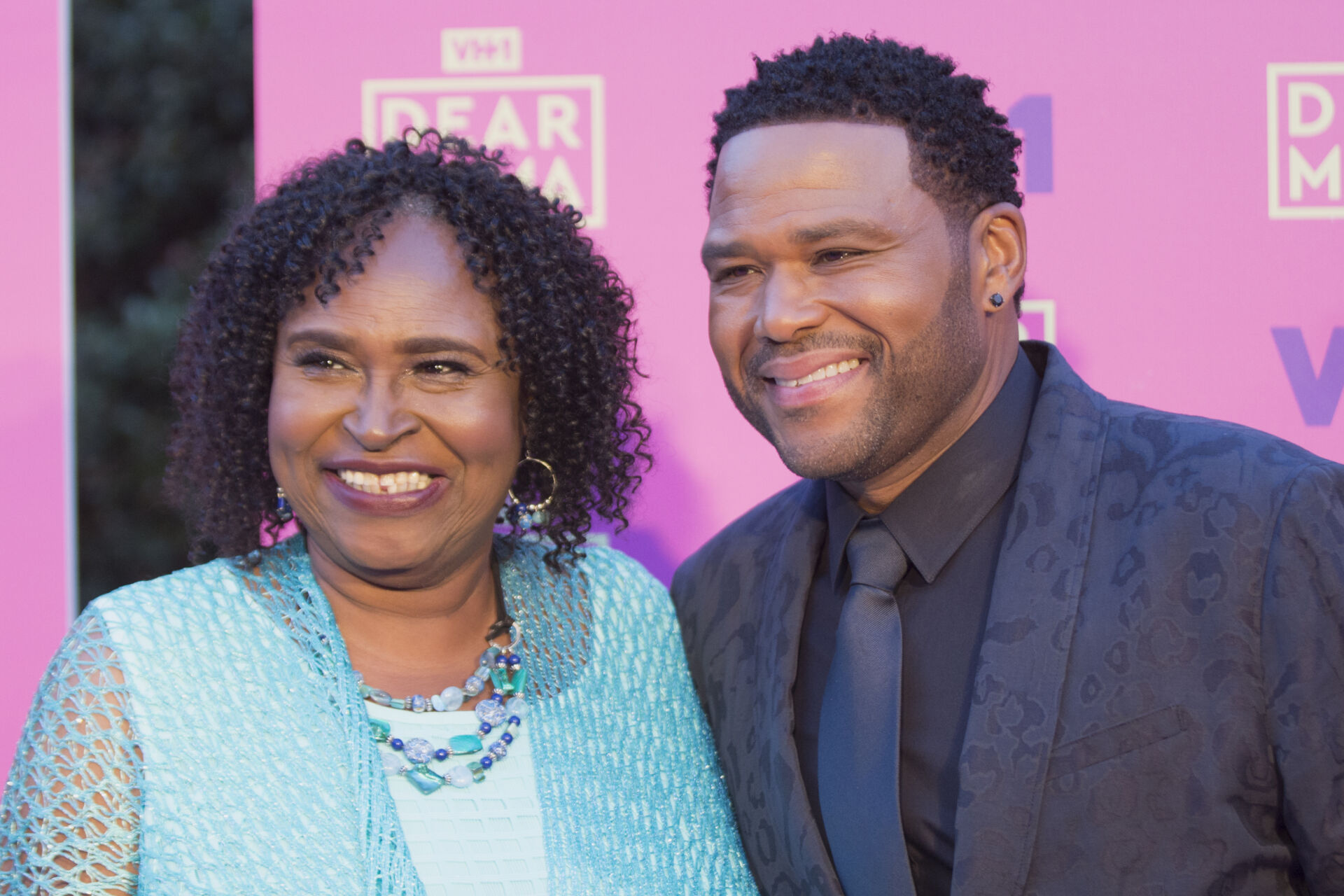 'TRIPPIN' WITH ANTHONY ANDERSON AND MAMA DORIS' HILARIOUS SERIES COMING ...