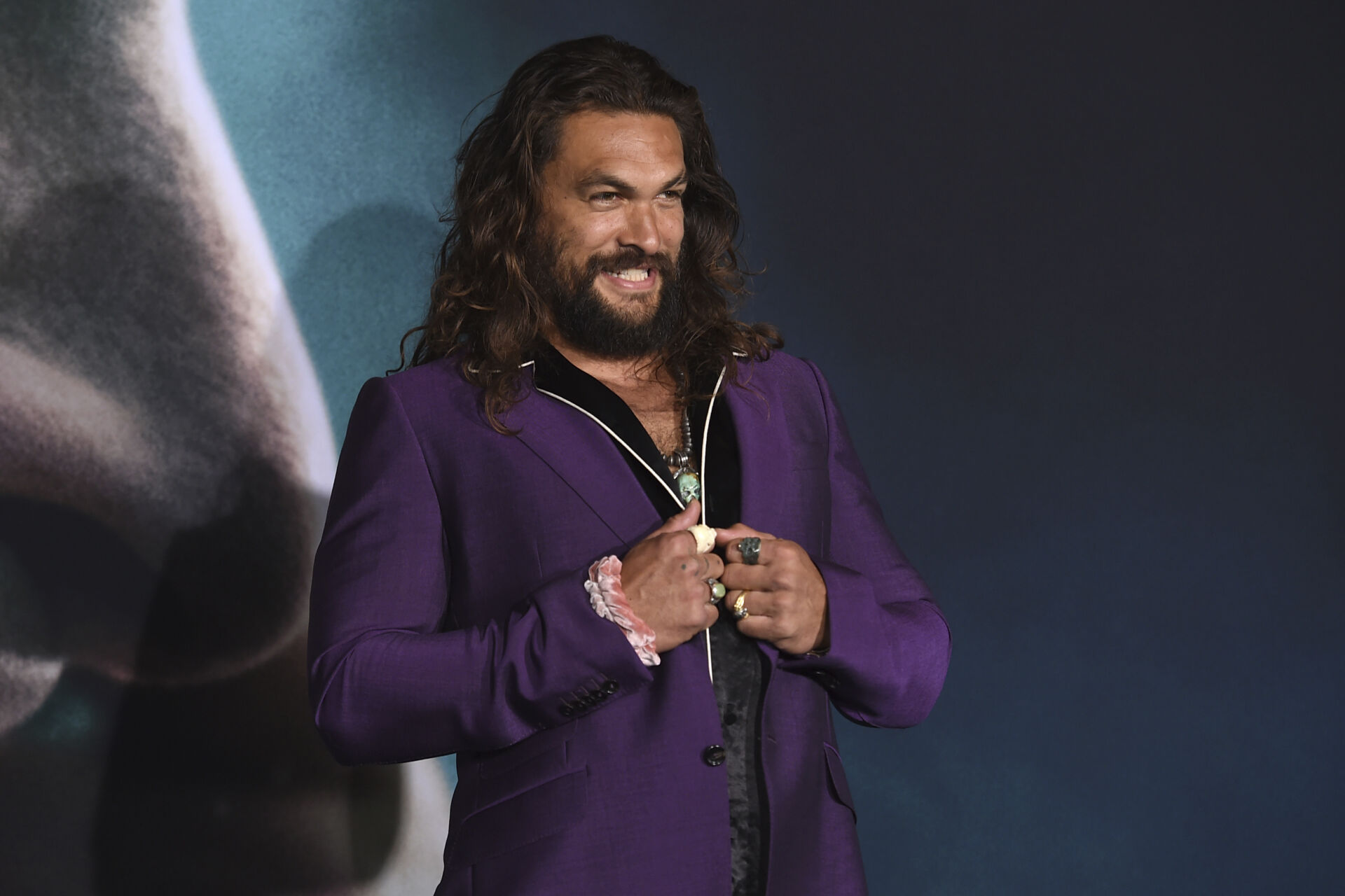 JASON MOMOA TO HOST 'SHARK WEEK' PREMIERING THIS SUNDAY, JULY 23 Z93